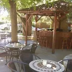Aneton Aparthotel