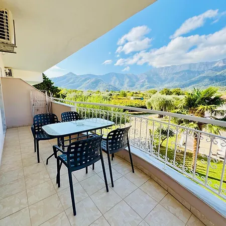 Aneton Chrysi Ammoudia