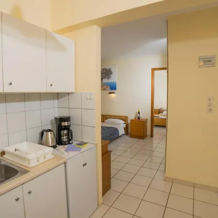 Aneton Apartahotel 2*