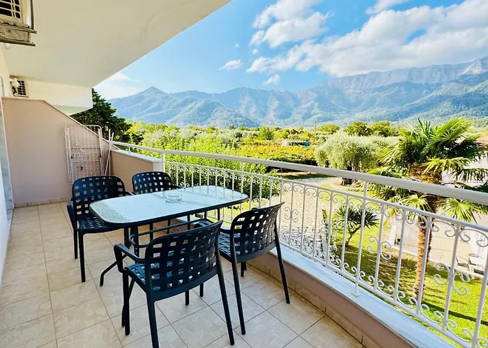 Aneton Chrysi Ammoudia