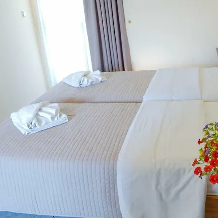 Aneton Apartahotel