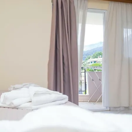 Aneton Aparthotel